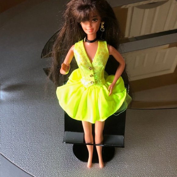 Barbie 1966- Cut and Style Brunette Doll, Vintage. - Picture 5 of 10